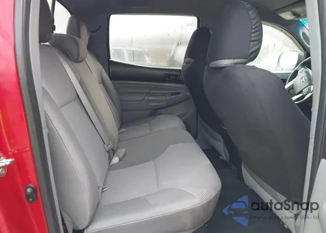 2015 Toyota Tacoma Base V6 z USA, uszkodzony, nr VIN 3TMMU4FN8FM079360